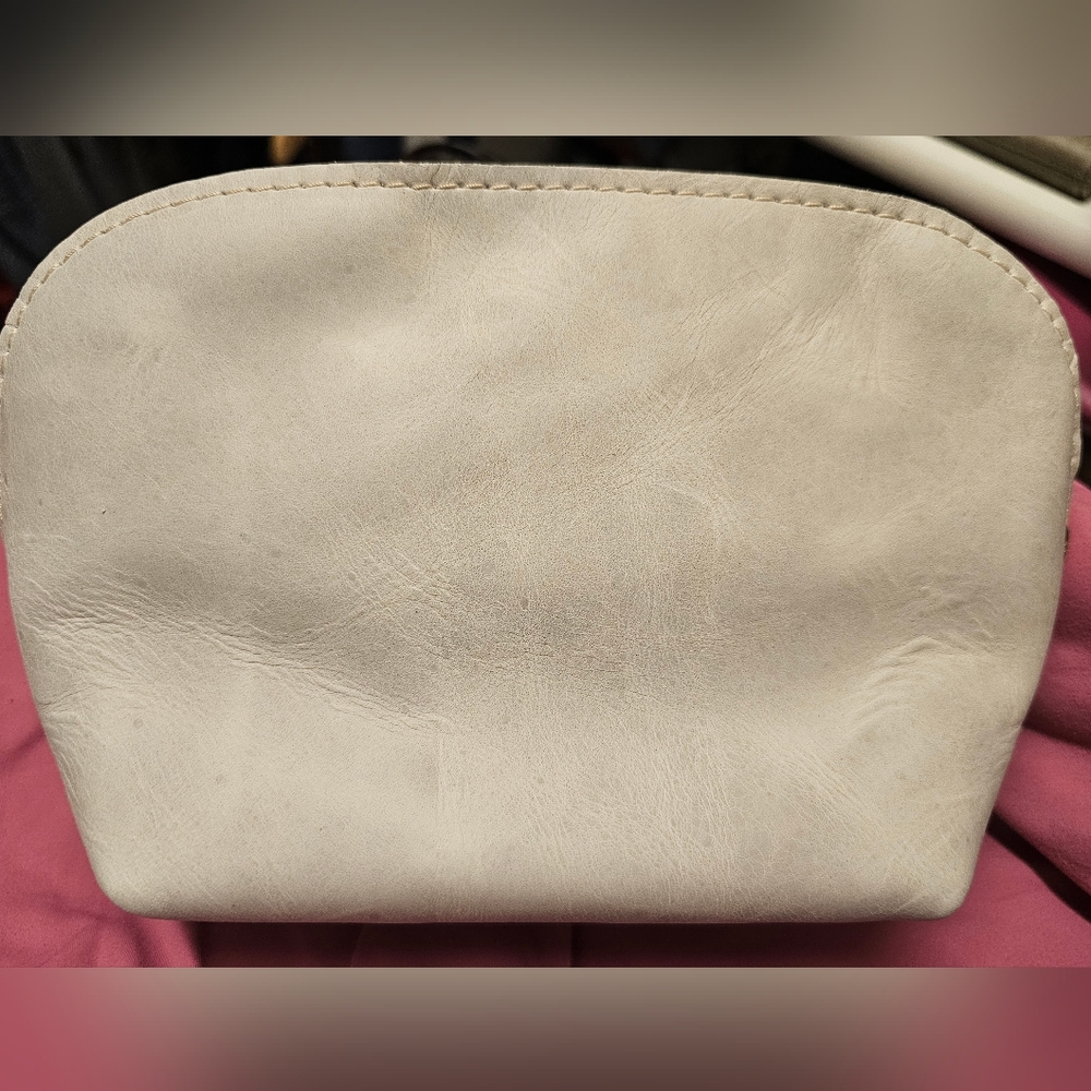NWOT UNICORN ALERT!!! Portland Leather Baluga Cosmetic Bag